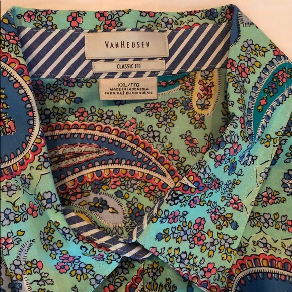 Van Heusen classic button down - Picture 2 of 2